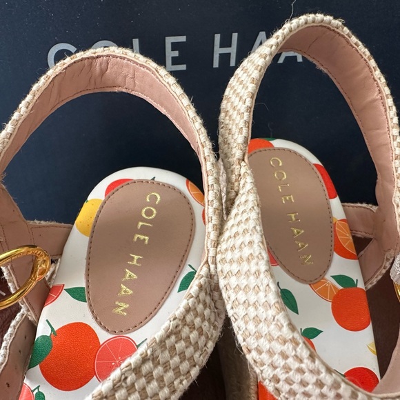 ✨ NIB Cole Haan Citrus Fruit Espadrille Wedge Sandals – Oxford Blue, Size 10.5B - Picture 5 of 11